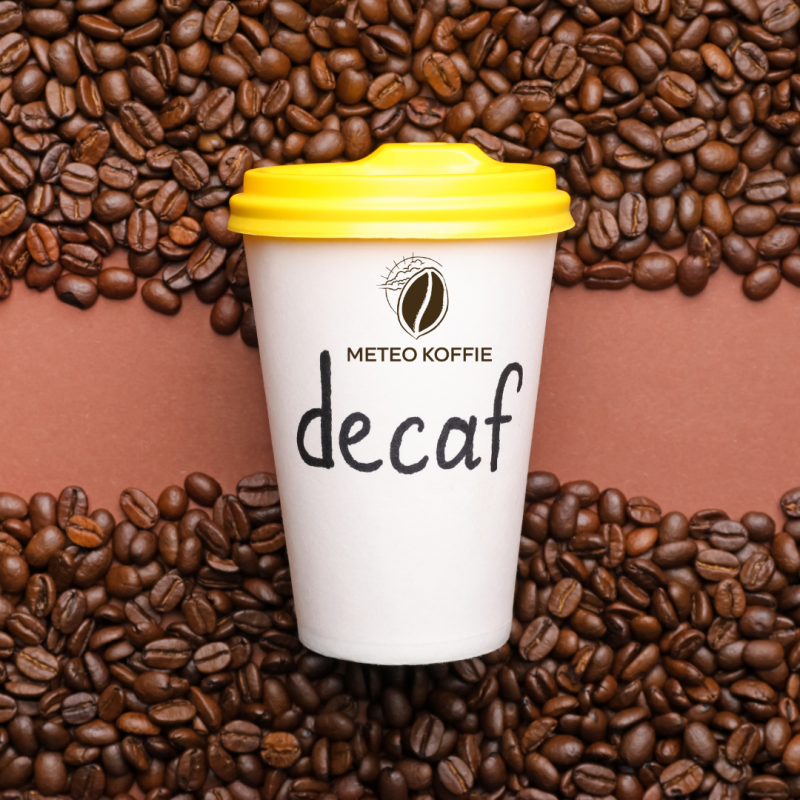 Cafea decofeinizată prăjită în aer liber, citită cu nasul