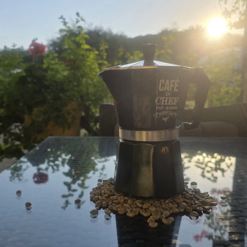 Coffee for a Moka Pot: Taming a Lot Roasted Outdoors